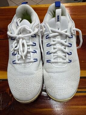 Nike Air Zoom HyperAce 2 Women’s Volleyball Shoes. Fading on Swoosh Emblems